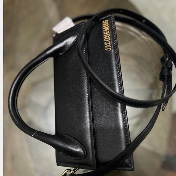 New Authentic Jacquemus Black and Gold Mini Bag - Picture 2 of 7